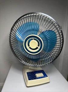 Vintage Montgomery Ward oszillierender 2 Geschwindigkeiten Lüfter 12" blaue Blätter 48730-getestet - Bild 1 von 9