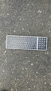 Satechi Compact Backlit Bluetooth 5.0 Keyboard ST-ACBKM Multi-Device for Mac - Picture 1 of 3