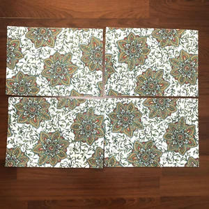 Juego de 4 manteles individuales Fiesta de Homer Laughlin coloridos mandalas en blanco - Imagen 1 de 5