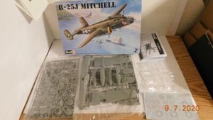 Revell 1:48 #85-5512 B-25J Mitchell Bomber Open Box New