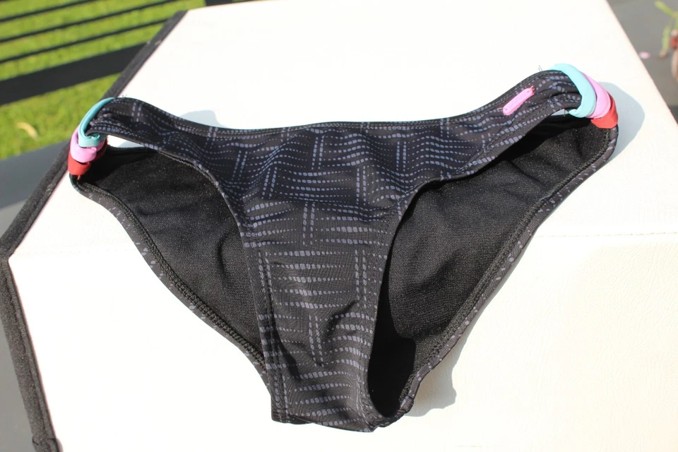 Bikiniunterteil von protest, Größe 152, Topzustand - Bild 1 von 3