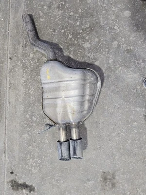 2014-2018 Volkswagen Jetta rear muffler tailpipes exhaust OEM 5C6253609AL - Image 1 of 4