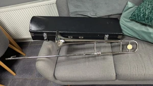 Vintage Tenor Silber Posaune mit Koffer, 12c Mundstück Markenlos Guter Zustand - Bild 1 von 10
