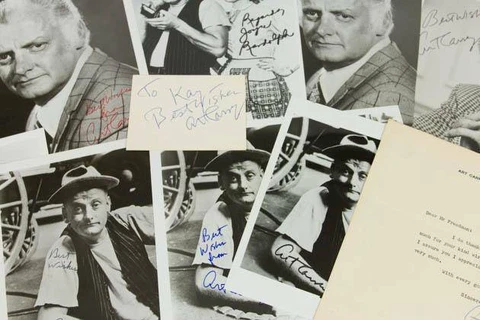 NobleSpirit {3970} Excellent 10x Art Carney Signed Photos & Letter Cover