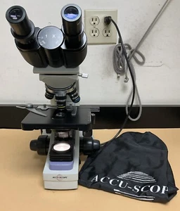 Microscopio Accu-Scope serie 3002 con objetivos y cubierta antipolvo - Imagen 1 de 13