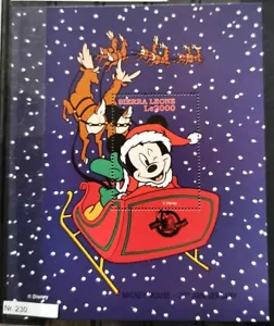 DD230 Sierra Leone MNH Disney Cartoni Animati Animazione Topolino come Babbo Natale - Foto 1 di 6