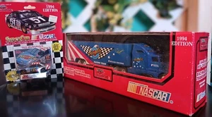 1994 Racing Champions 1:64, Ted Musgrave #16 Family Channel transporter + car - Picture 1 of 2