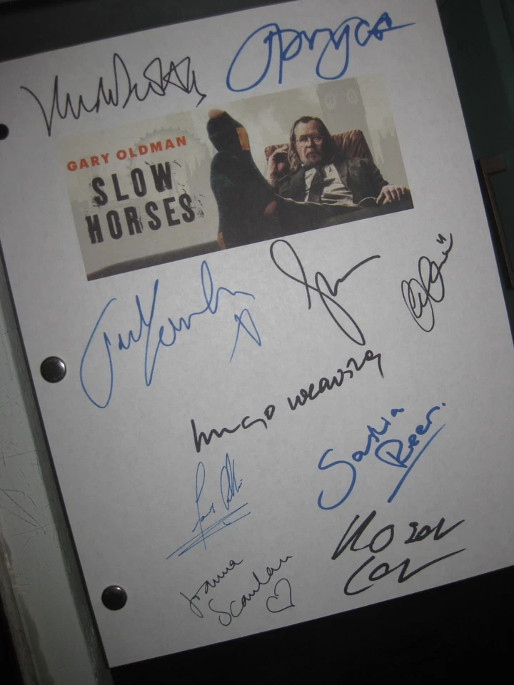 Slow Horses Firmado Guión de TV X10 Gary Oldman Jack Lowden Jonathan Pryce Reimpresión Foto 1 de 1