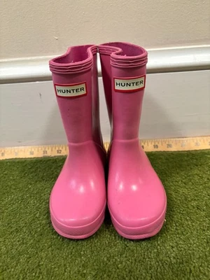 PINK CHILD'S HUNTER RAIN BOOTS, SZ 7 - Image 1 of 4