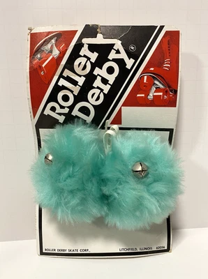 De colección Roller Derby Skate Corp Pompones Campanas Patinaje Años 70 80 EE. UU. Nuevo de Lote Antiguo Foto 1 de 4