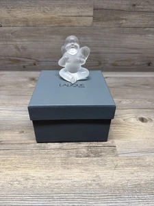 En muy buen estado vintage Lalique Baby Angel esmerilado 3,25" - Imagen 1 de 11