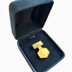 AstraZeneca Gold Pulmicort Respule Tie Tac Anstecknadel Pharma Medikament Rep - Bild 1 von 5