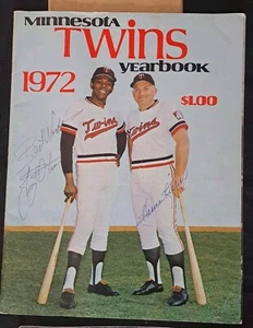 Anuario de los Mellizos de Minnesota 1972 autografiado Oliva/Killabrew - Imagen 1 de 2