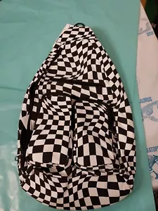 NOBO schwarz/weiß karierter Schlinge Rucksack Umhängetasche Schultertasche Reiserucksack - Bild 1 von 6