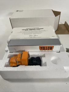 Matchbox Collectibles Yellow Freight Systems MACKCH600 Tractor Trailer DYM3801O - Bild 1 von 9