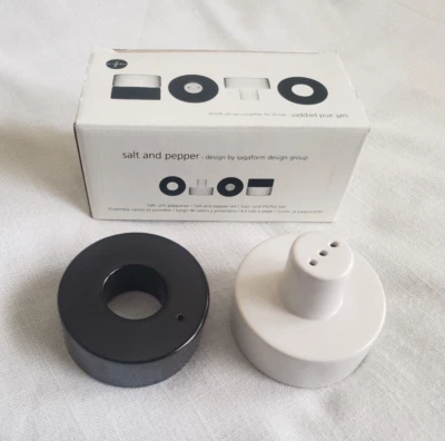 Nuevo en caja Sagaform 2006 negro/blanco entrelazado cerámica sal y pimienta diseñador sueco Foto 1 de 4