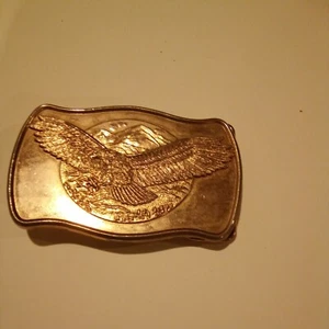 Vintage Oval Gold Beltbuckle with flying Eagle - Picture 1 of 2