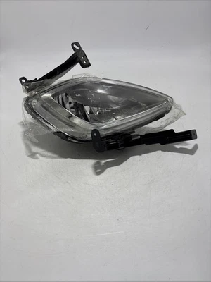 Luz antiniebla derecha Hyundai Elantra 2011-13 sedán mercado de accesorios AG0279 Foto 1 de 4
