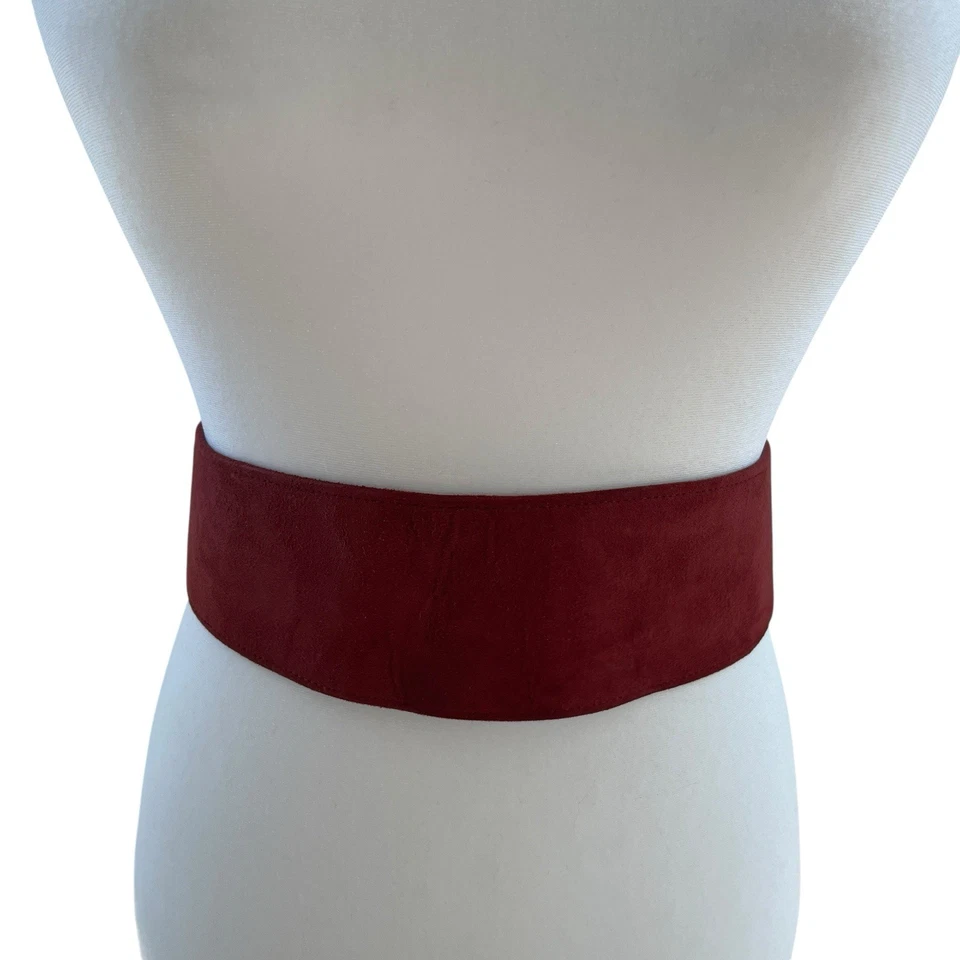 Cinturón ancho vintage de gamuza sintética para mujer con detalles dorados rojo arándano Foto 1 de 4