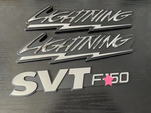 FITS 1999- 2004 99-04 SVT LIGHTNING FENDER CHROME BLACK BADGE EMBLEMS  3PCS - Bild 1 von 1