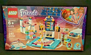 LEGO FRIENDS: Stephanie's Gymnastics Show (41372) - NEW - Picture 1 of 6