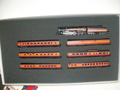 N Scale Con-Cor SouthernPacific Daylight J3a Hudson 7 Piece Steam Powered Set - Image 1 of 4