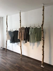originelle Kleiderstange aus Birke, sehr guter Zustand, 245 cm hoch, 277cm breit - Bild 1 von 6
