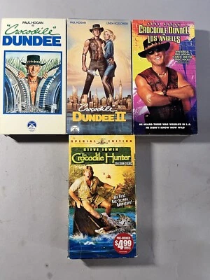 Crocodile Dundee VHS Movie Lot & Steve Irwin the Hunter Collision Course Vintage Foto 1 de 4
