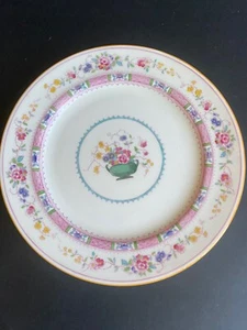 Royal Doulton Antique Porcelain 9” Luncheon Plate Hand painted Flowers Boutique - Picture 1 of 7