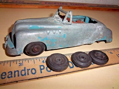 Coche convertible Hubley Buick diecast años 50 interior azul rojo #465 ¿Restaurar o? Foto 1 de 3