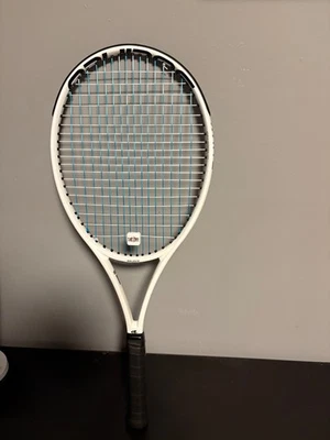 solinco whiteout 305 con cuerda Foto 1 de 3