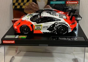SLOT CAR CARRERA EXCLUSIV 23984 PORSCHE 911 GT3R #24 LIONSPEED GP  DIGITAL 1/24 - Foto 1 di 8
