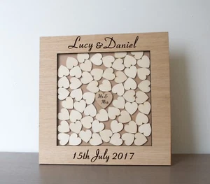 Caja colgante de boda rústica personalizada, libro de visitas de madera, corazones, madera, roble. - Imagen 1 de 5