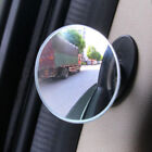 Une pièce voiture vue arrière petit miroir rond porte en verre côté inversion assistée