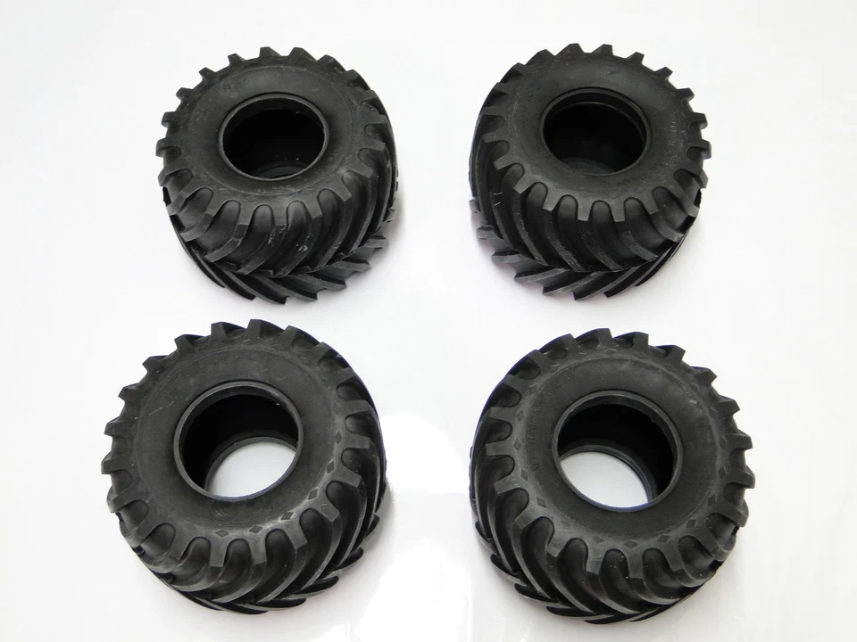 Tamiya 9805226 Tire for Clodbuster (Pack of 2)