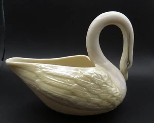 BELLEEK SWAN IRISH POTTERY - Picture 1 of 9