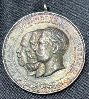 Colgante moneda medalla de plata alemana 1888 colorido alto relieve 16,7 gramos ¿Raro? Foto 1 de 4