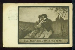 Cartolina Romantica Coccole Abbracciando Coppia GIORNO PIÙ CORTO DELL'ANNO 1908 - Foto 1 di 1