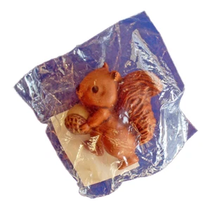 PIN Hallmark Acción de Gracias Vintage ARDILLA Roble BELLOTA Nuez Animal Vacaciones NUEVO EN PAQUETE - Imagen 1 de 4