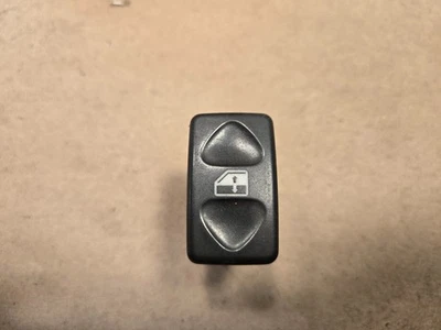 Interruptor de ventana eléctrica Land Rover Discovery 2 YUF101520LNF Foto 1 de 4