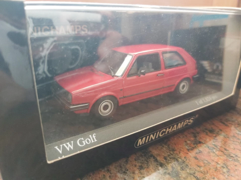 VW GOLF 1985 Minichamps 1/43 1OF 1824 - Immagine 1 di 2