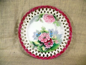 Vintage 8 1/8" CHUBU Occupied Japan Pierced Porcelain Hand Painted Hanging Plate - Picture 1 of 6