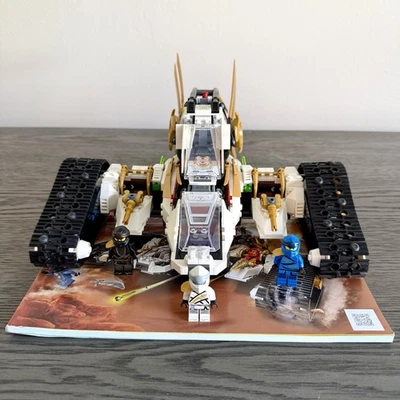 LEGO NINJAGO: Ultra Sonic Raider Set (71739) Construcción Completa con 3 Minifiguras Foto 1 de 4