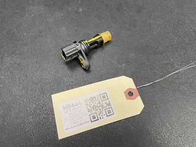 Crankshaft Position Sensor 2019 Honda Pilot 37500-5J6-A01 2016 2017 2018 - 2021 - Image 1 of 4