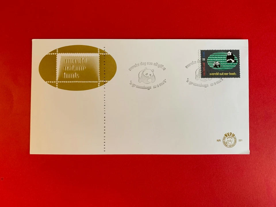 NETHERLANDS 1984 FDC 221 WWF PANDA GLOBE - Image 1 of 1