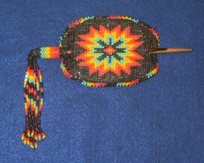 Cordón hexagonal con cuentas con cierre de palo de flecos Regalia 4x2,5" geométrico #40 Foto 1 de 2