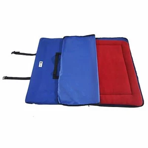 NUEVA Cama de Viaje para Mascotas 43 x 33 en Azul y Rojo Funda Resistente al Agua con Cremallera, Asa - Imagen 1 de 6