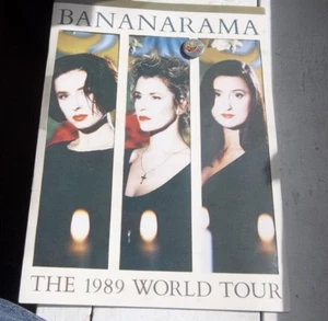 Bananarama: libretto programma World Tour 1989 e spilla tour con uccellino EXC - Foto 1 di 11