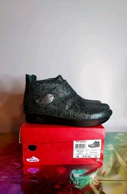 Alegria Caiti-8102 Pine Gale Foto 1 de 4