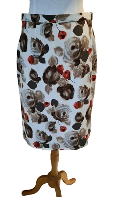 Dolce & Gabbana floral Skirt silk pencil Knee Length Lined zip Size 46 - Image 1 of 4